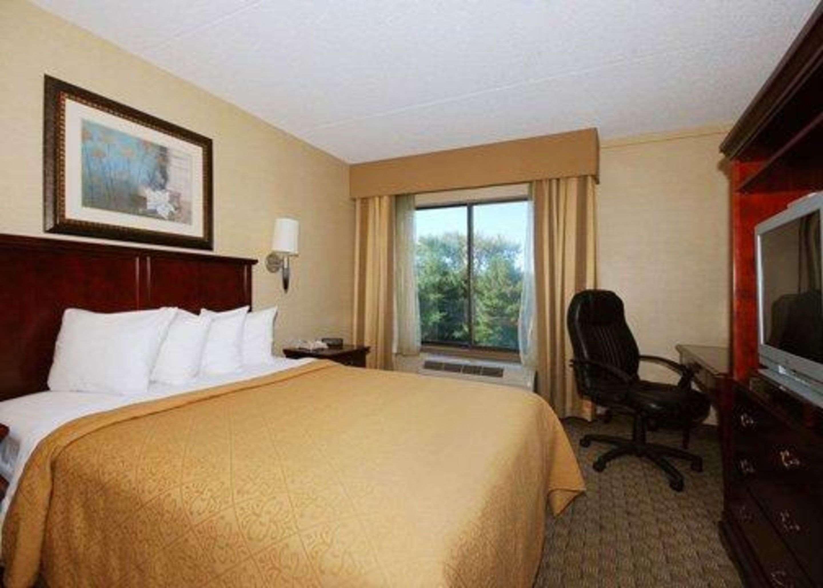 בנסאלם Quality Inn & Suites מראה חיצוני תמונה