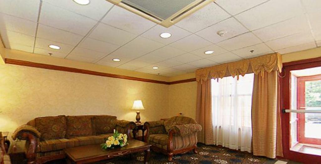 בנסאלם Quality Inn & Suites מראה חיצוני תמונה
