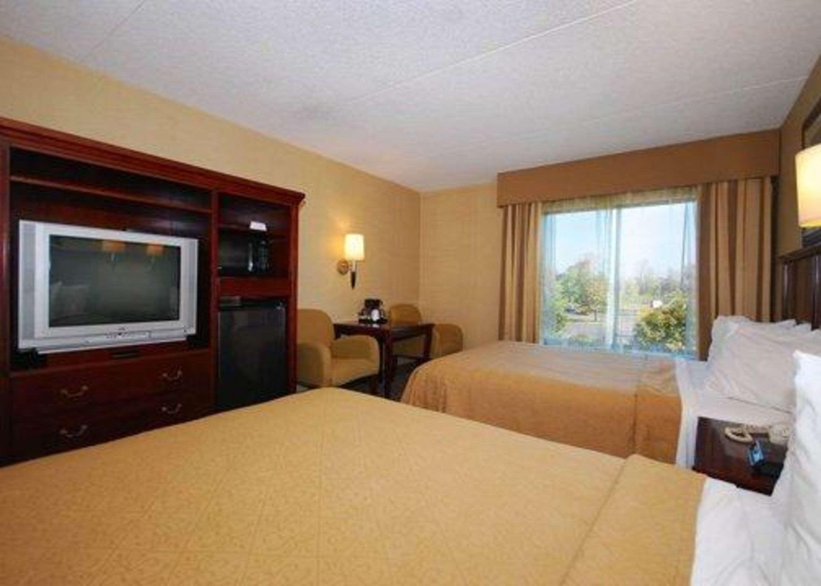 בנסאלם Quality Inn & Suites מראה חיצוני תמונה