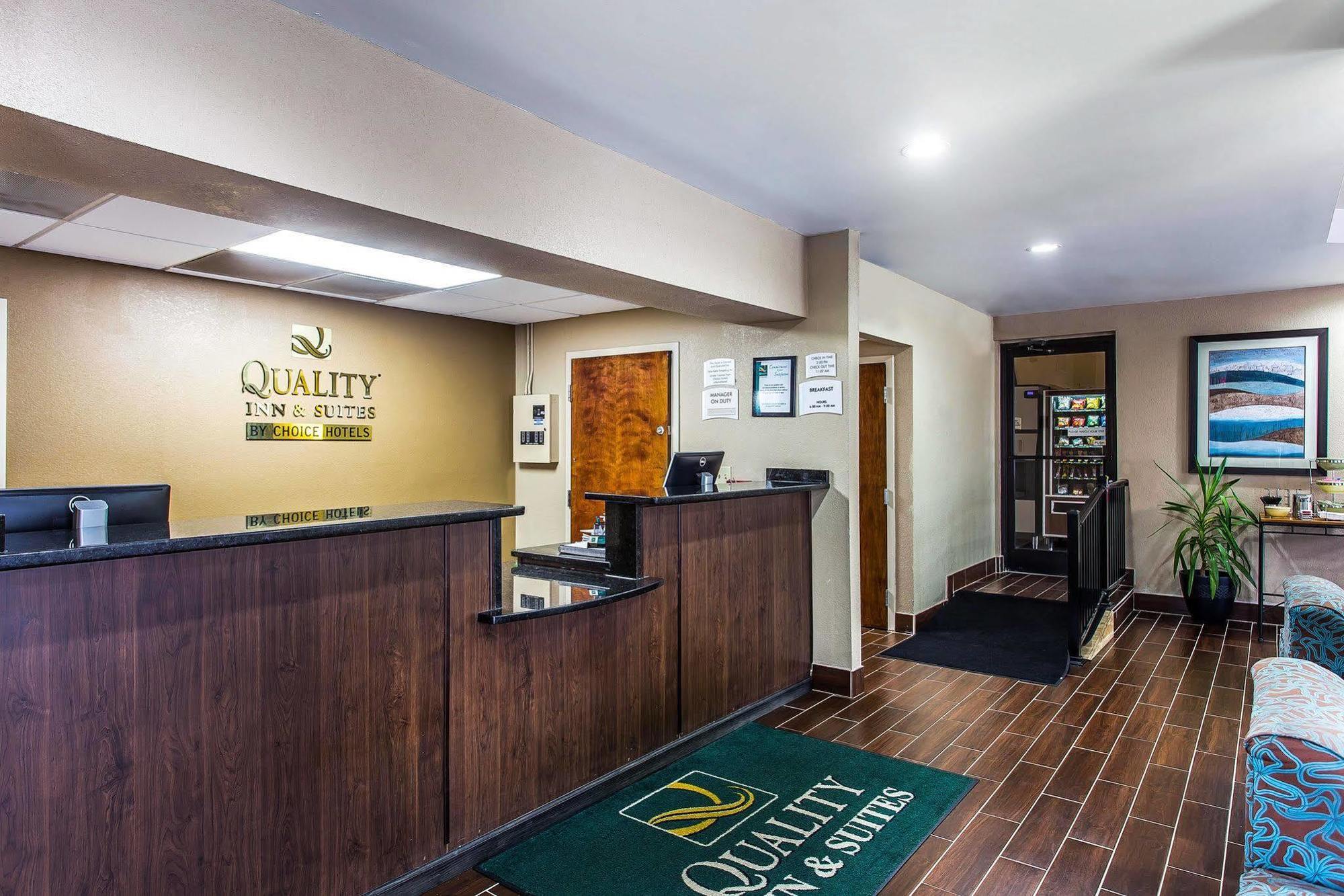 בנסאלם Quality Inn & Suites מראה חיצוני תמונה