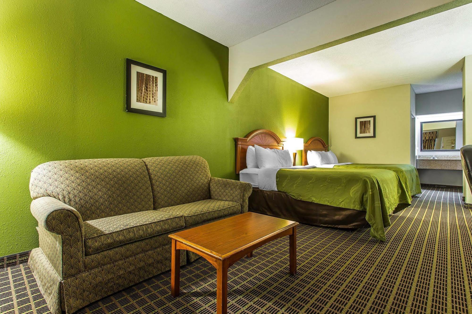 בנסאלם Quality Inn & Suites מראה חיצוני תמונה