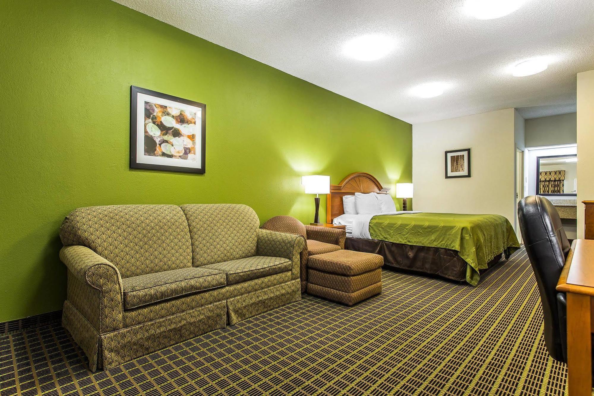 בנסאלם Quality Inn & Suites מראה חיצוני תמונה