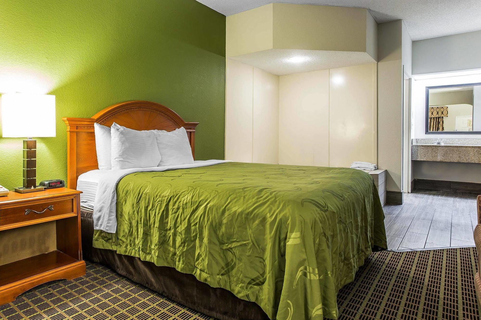 בנסאלם Quality Inn & Suites מראה חיצוני תמונה