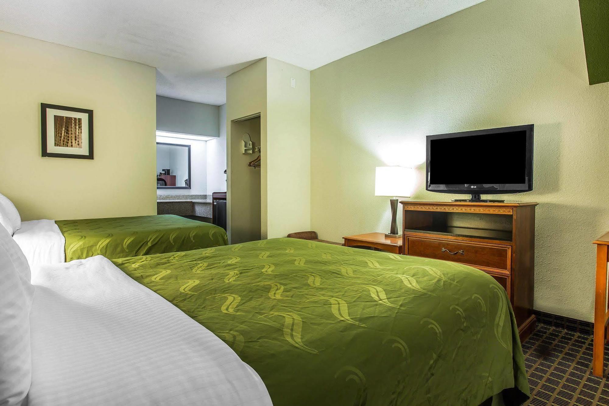 בנסאלם Quality Inn & Suites מראה חיצוני תמונה
